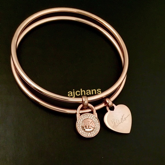 NEW Michael Kors Rose Gold Tone Heart/Lock Charms Bangle Set - Picture 2 of 4